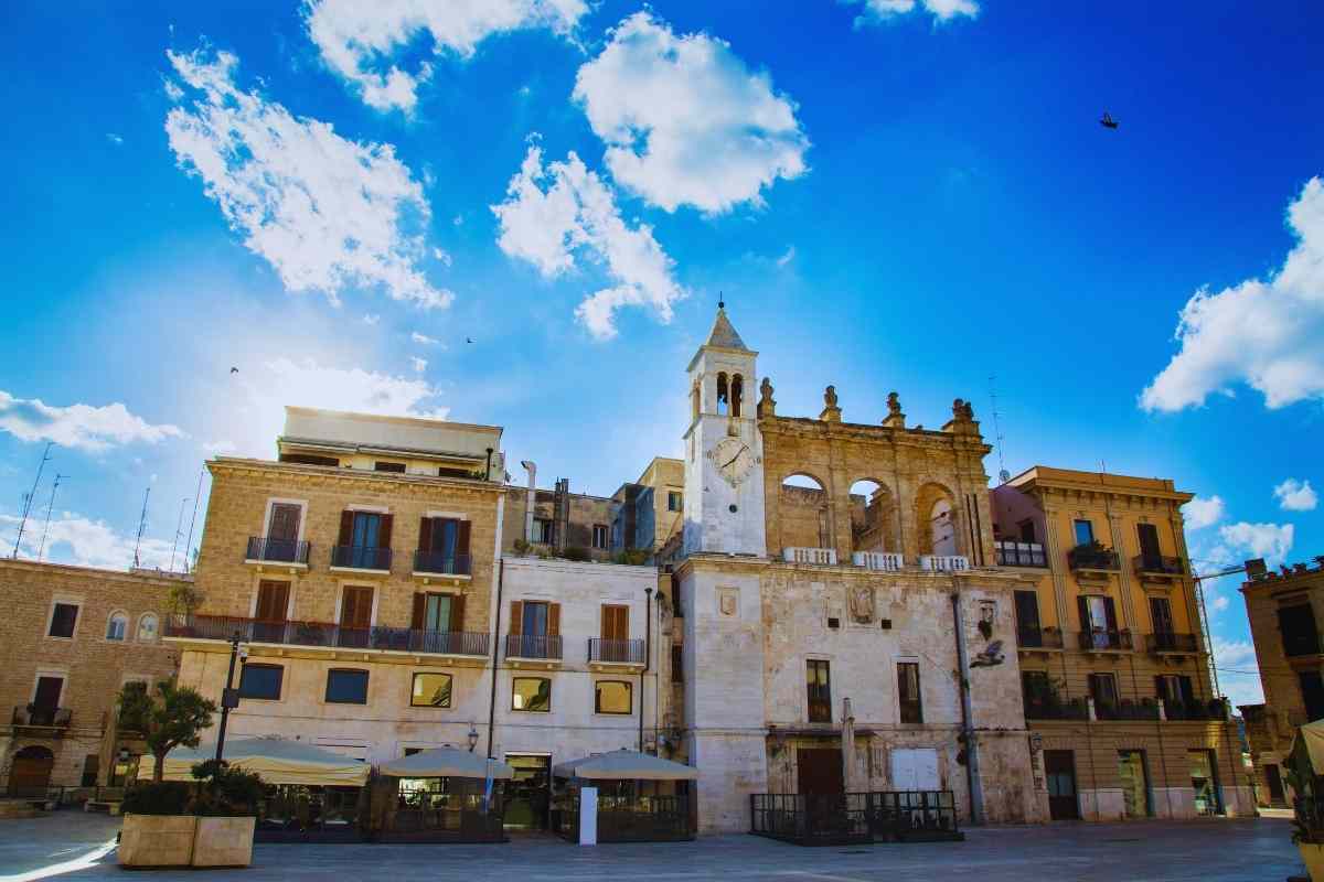 piazza mercantile bari
