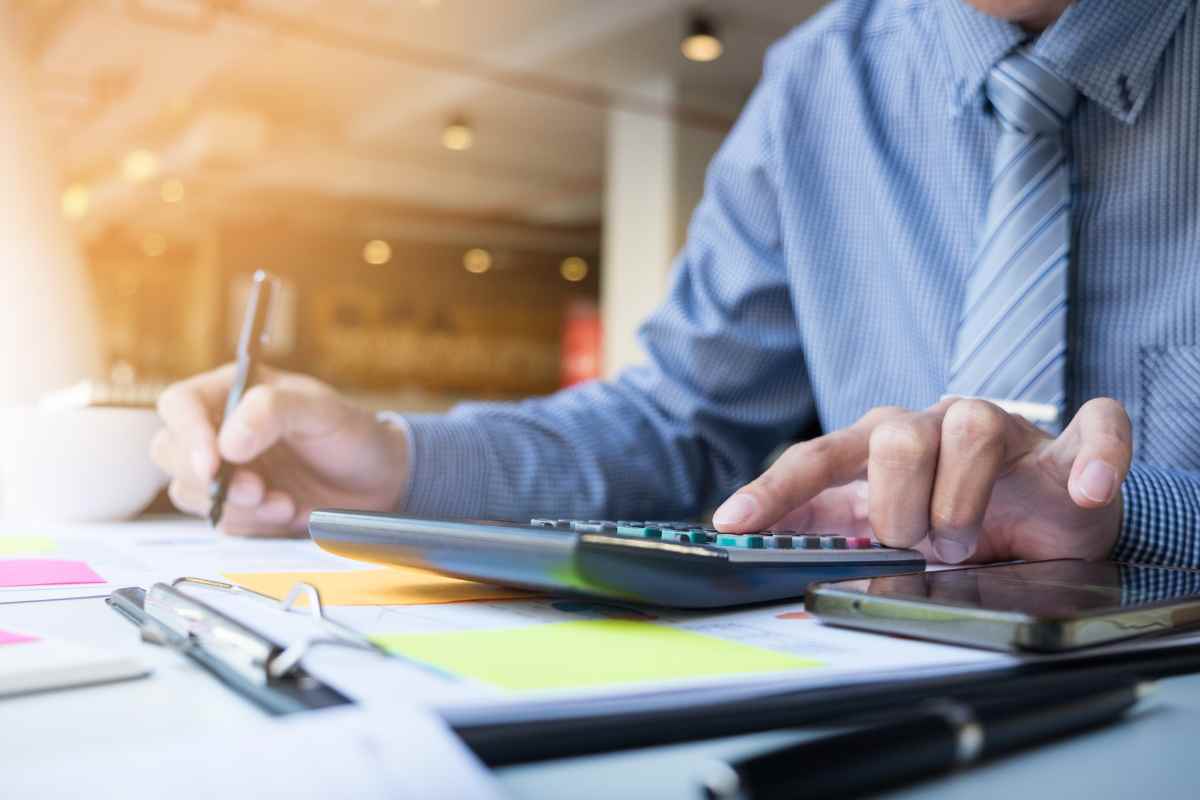 persona fa conteggi per conto corrente