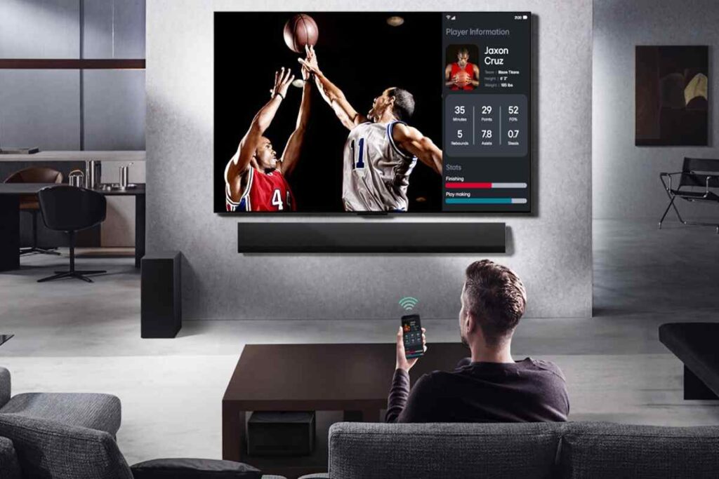 Persona che guarda la TV