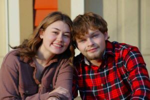 coppia di giovani sorridenti