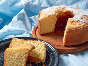 un ciambellone a fette