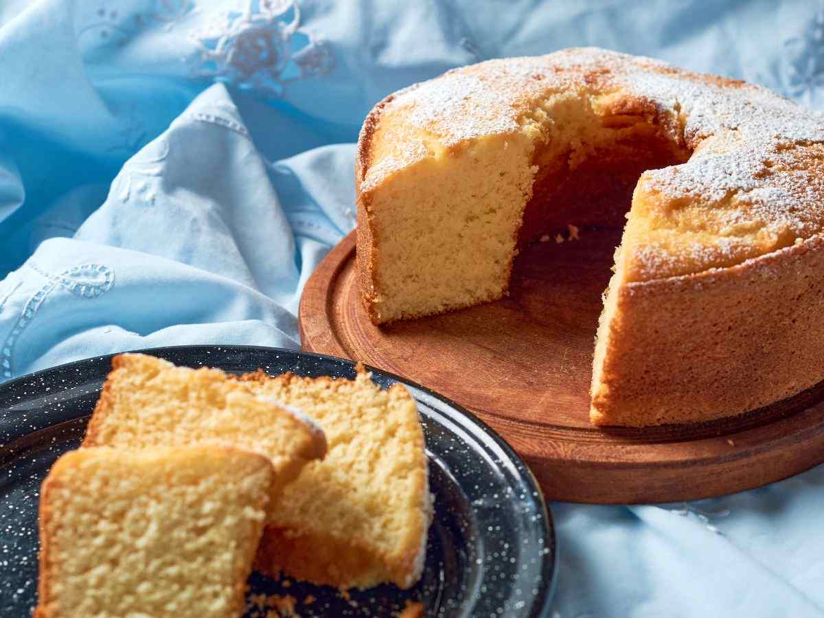 un ciambellone a fette